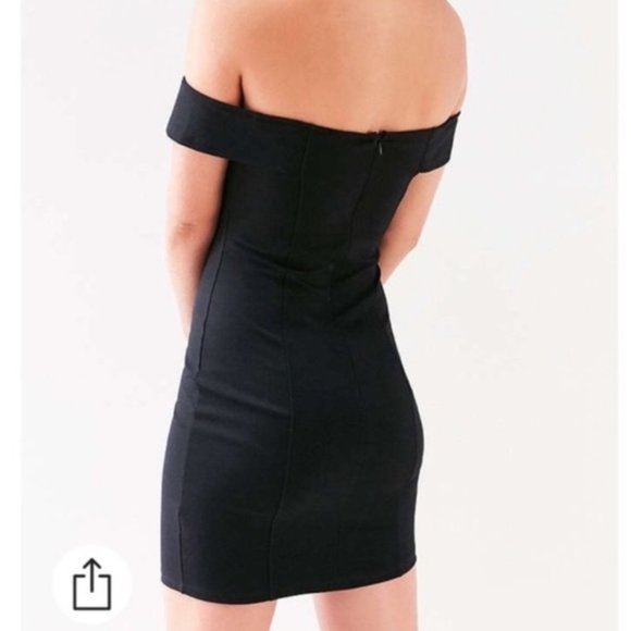 UO silence and noise body con OTS black mini dress - Picture 3 of 4